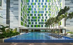 Holiday Inn & Suites Saigon Airport By Ihg